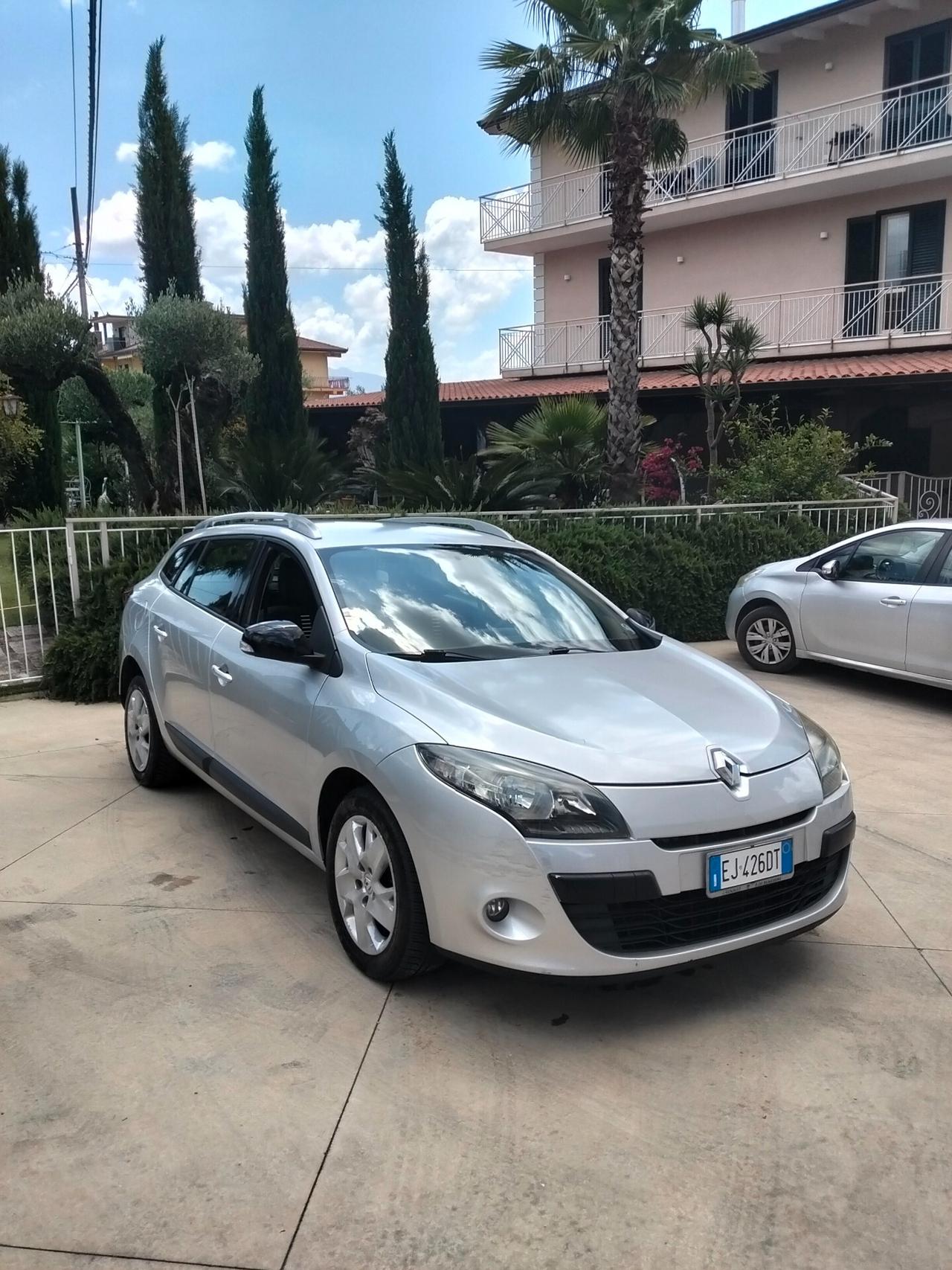 Renault Megane Mégane 1.5 dCi 110CV EDC Attractive