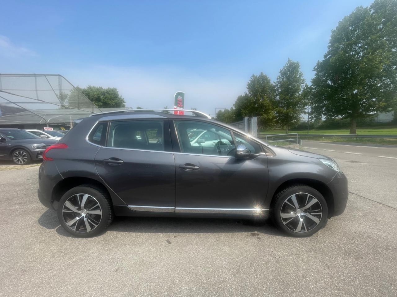 Peugeot 2008 BlueHDi 120 S&S Black Matt