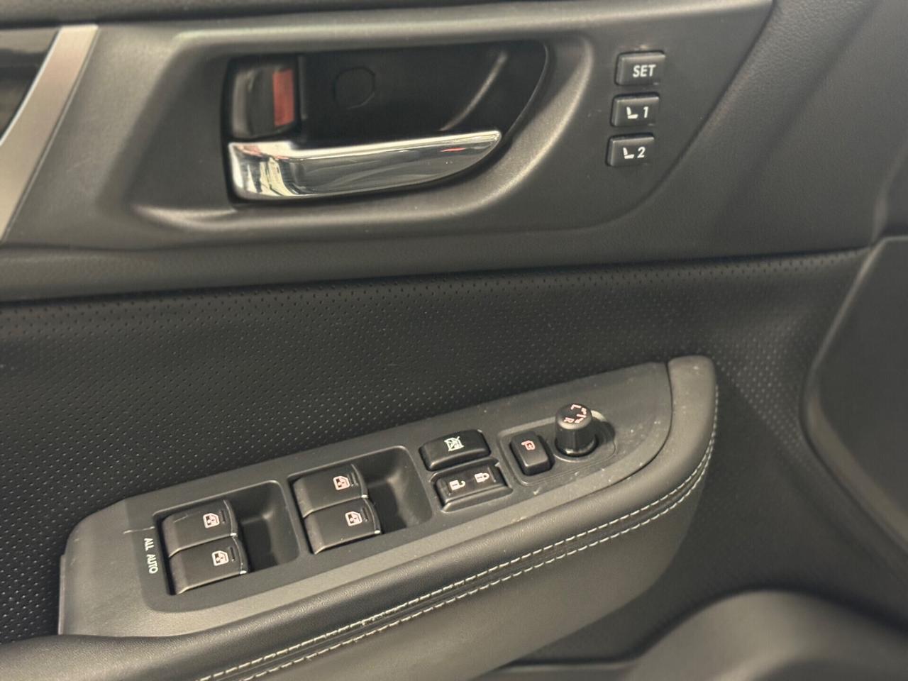 Subaru OUTBACK 2.0d Automatico 4x4 Gancio Traino !