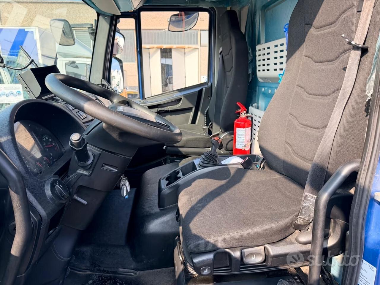Iveco New Eurocargo 120-210 E6 2018 cassonato con sponda retrattile