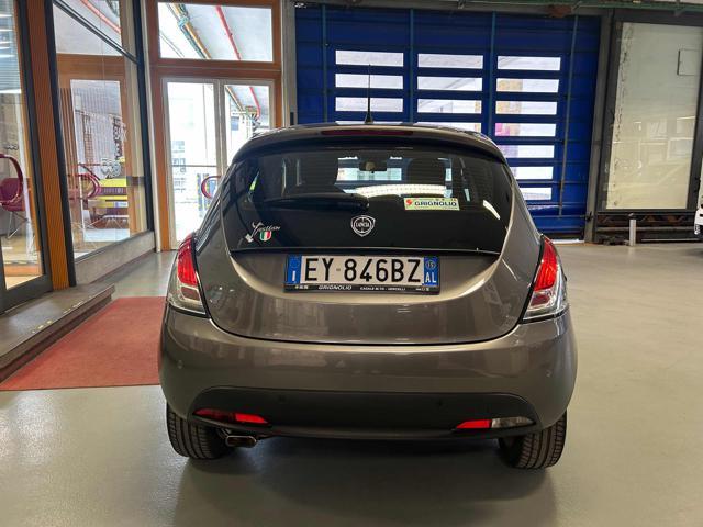 LANCIA Ypsilon 1.2 69 CV 5 porte Gold