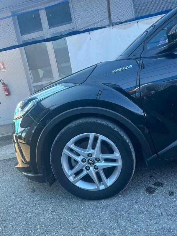 Toyota C-HR C-HR 1.8 Hybrid E-CVT Active