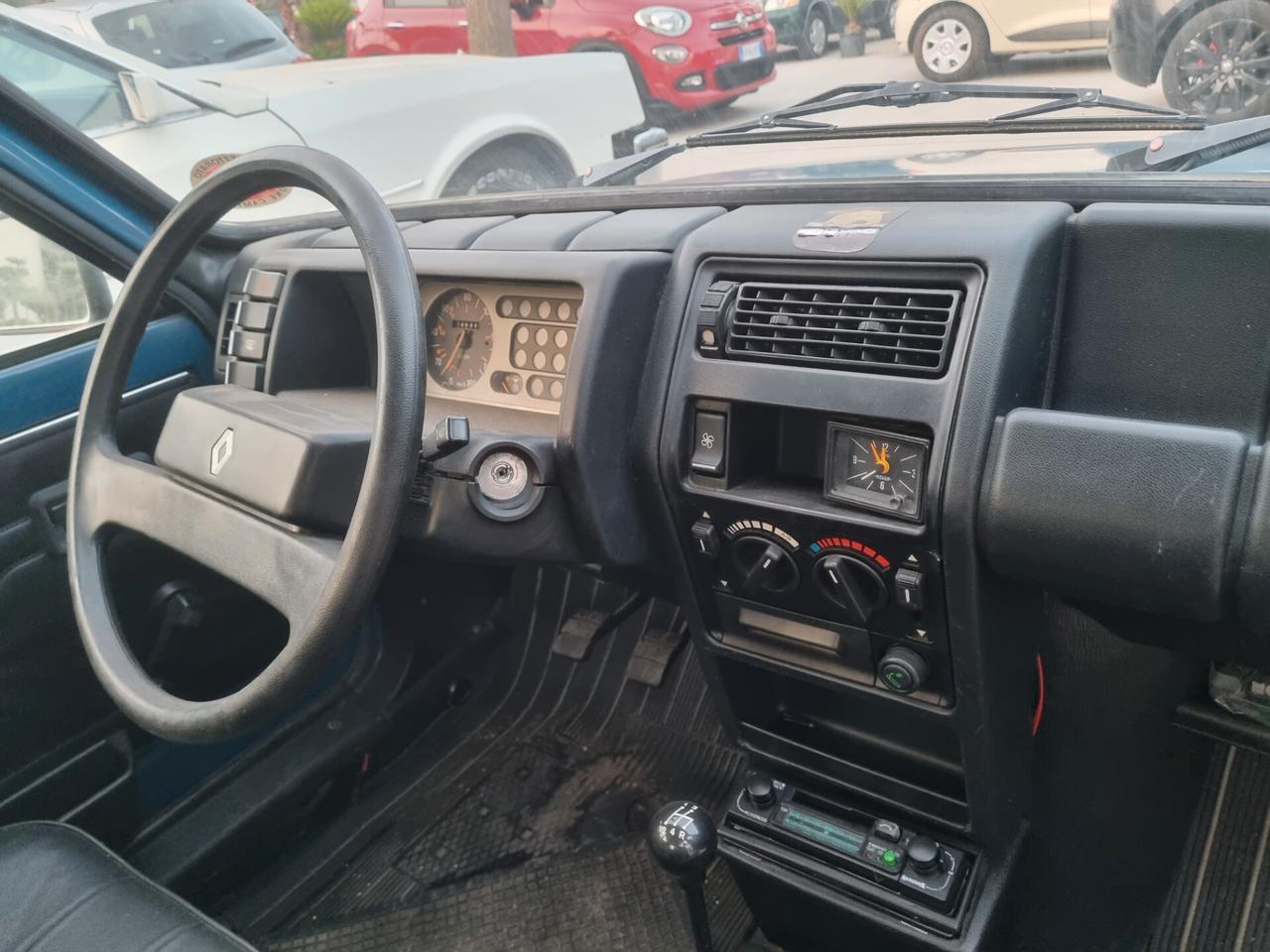 Renault R 5 950 porte TC 40.000 KM
