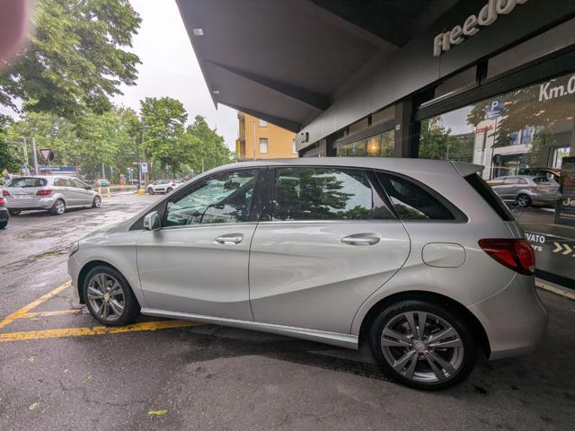MERCEDES-BENZ B 180 d Premium