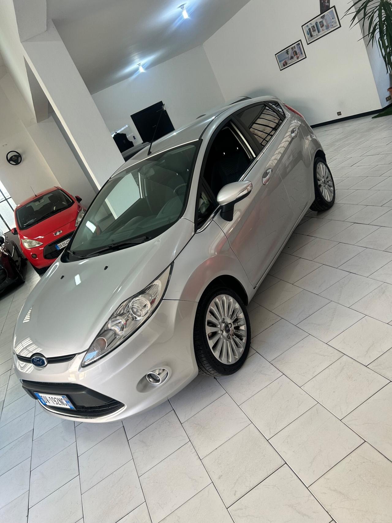 Ford Fiesta 1.6 TDCi 90CV 5 porte DPF Titanium