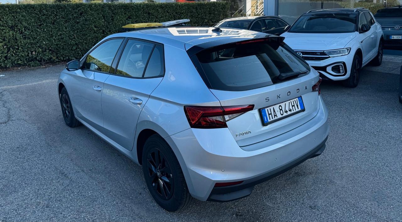 Skoda Fabia Fabia 1.0 Young / NO VINCOLI