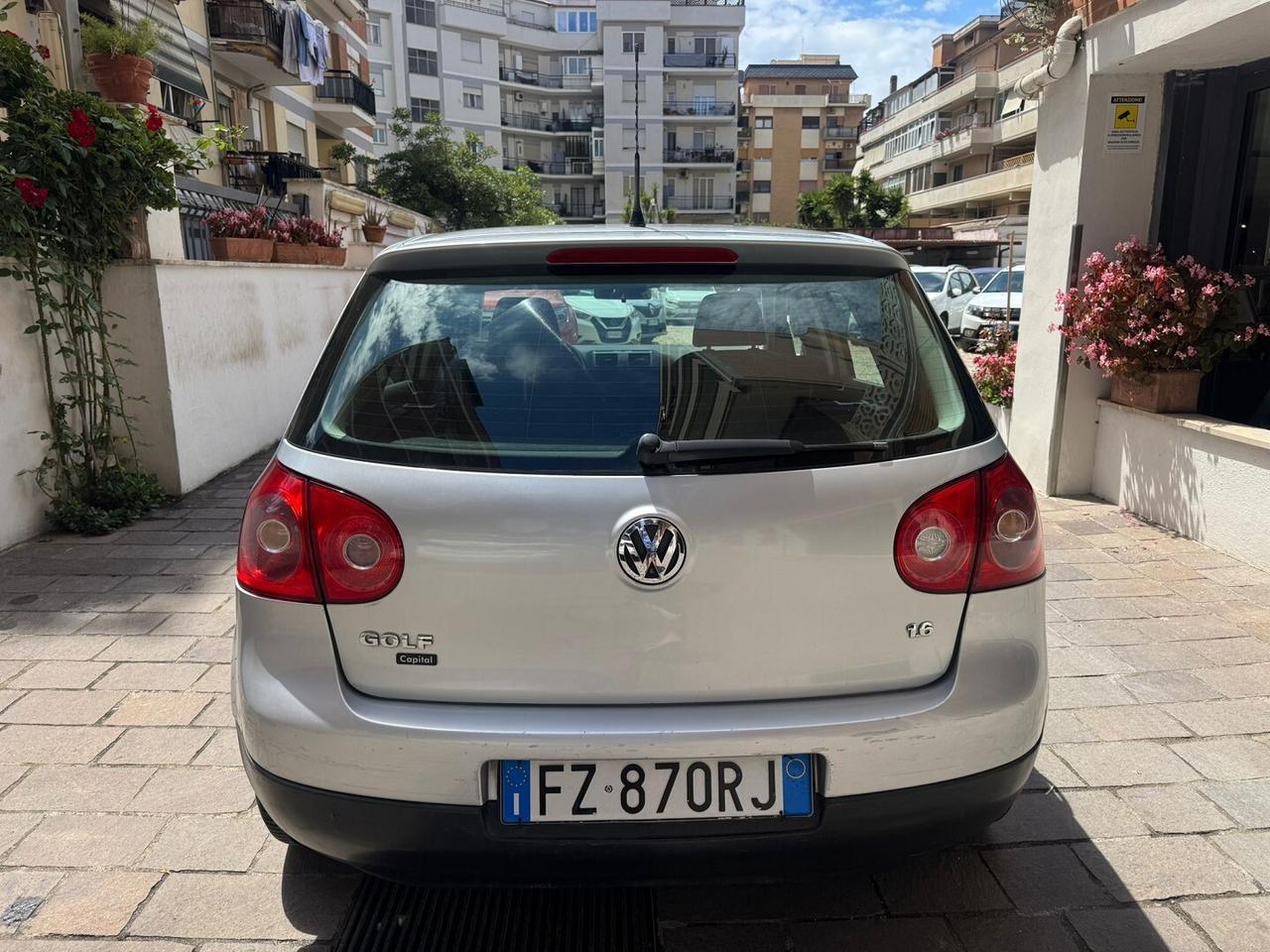 VOLKSWAGEN Golf 1.6 5 porte Comfortline GPL