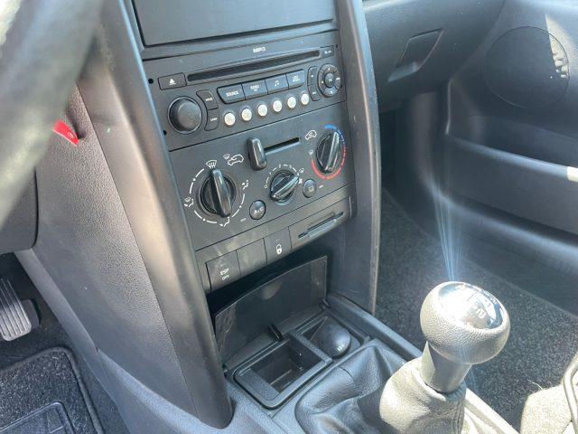 PEUGEOT 207 1.4 VTi 95CV 3p. Energie Sport ADATTA NEOPATENTATI