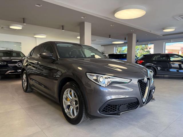 Alfa Romeo Stelvio 2.2 t Business Q4 190cv auto