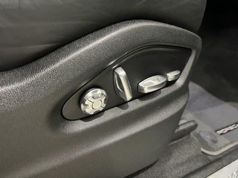 Porsche Cayenne Cayenne 3.0 V6 E-Hybrid