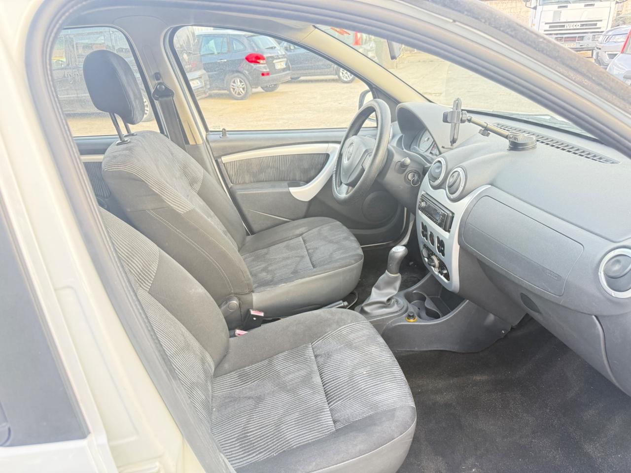 Dacia Sandero 1.2 16V