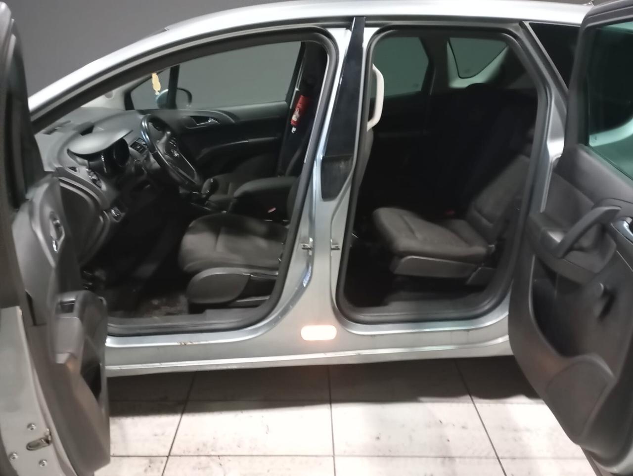 Opel Meriva del 2012 -DIESEL EURO 5B 120.000 km -