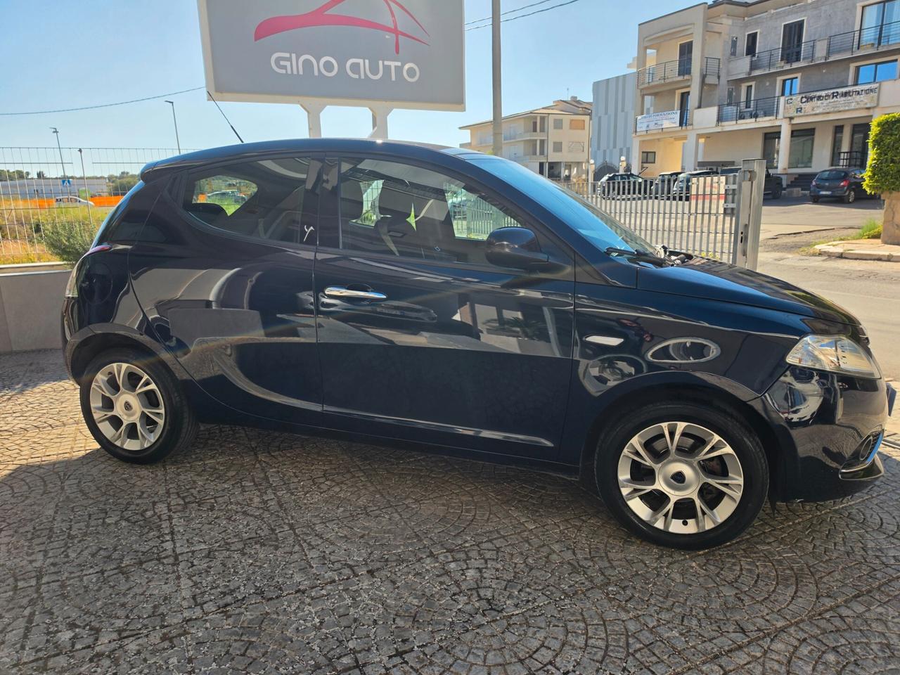 Lancia Ypsilon 1.2 69 CV 5 porte Gold