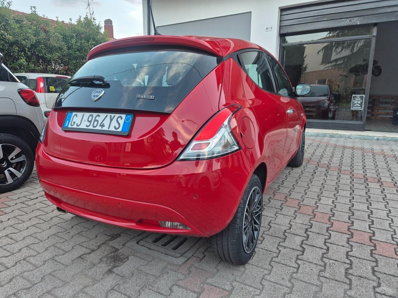 Lancia Ypsilon 1.0 FireFly 5 porte S&S Hybrid Gold