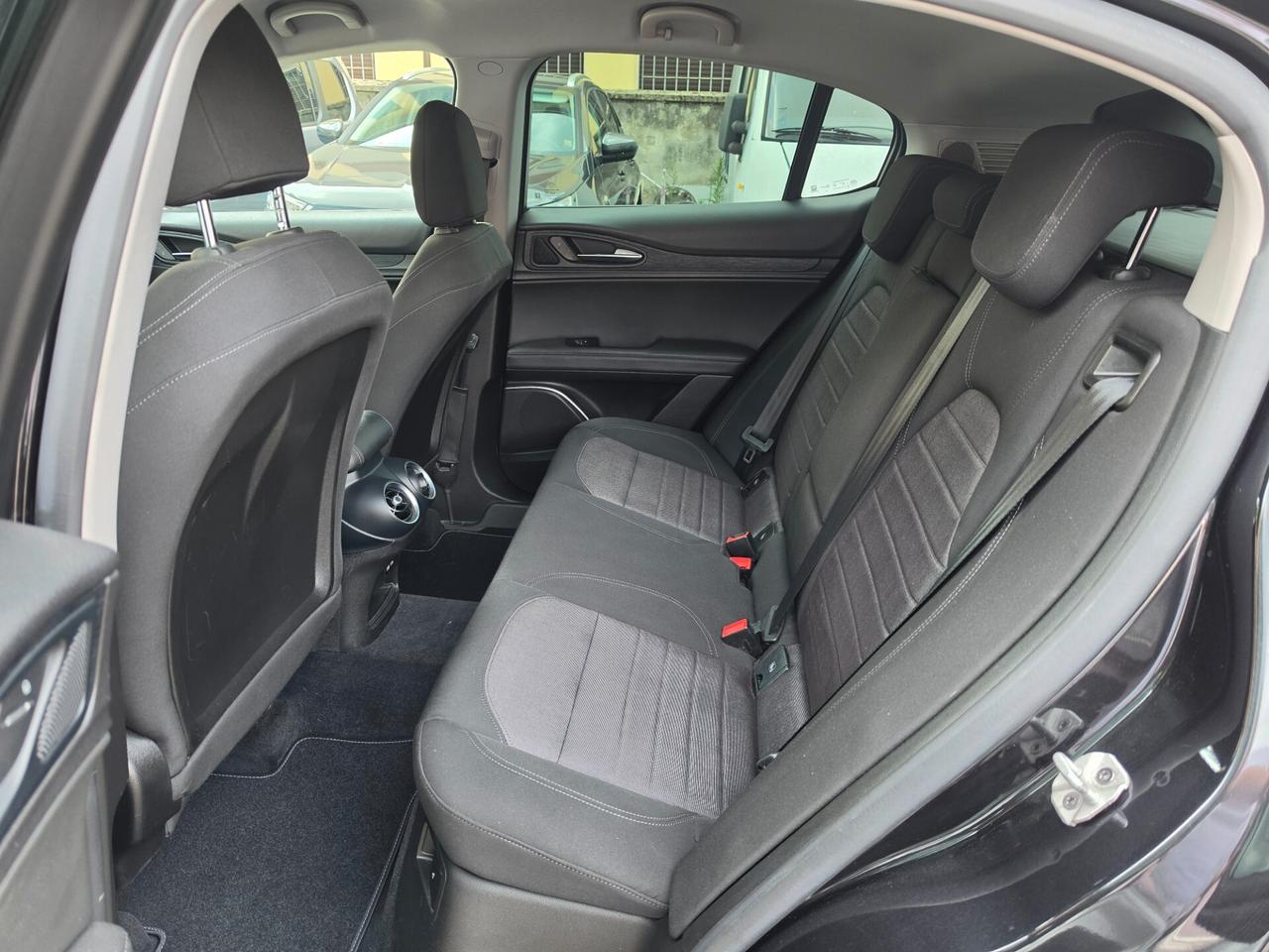 Alfa Romeo Stelvio 2.2 Turbodiesel 160 CV AT8 RWD Sport-Tech