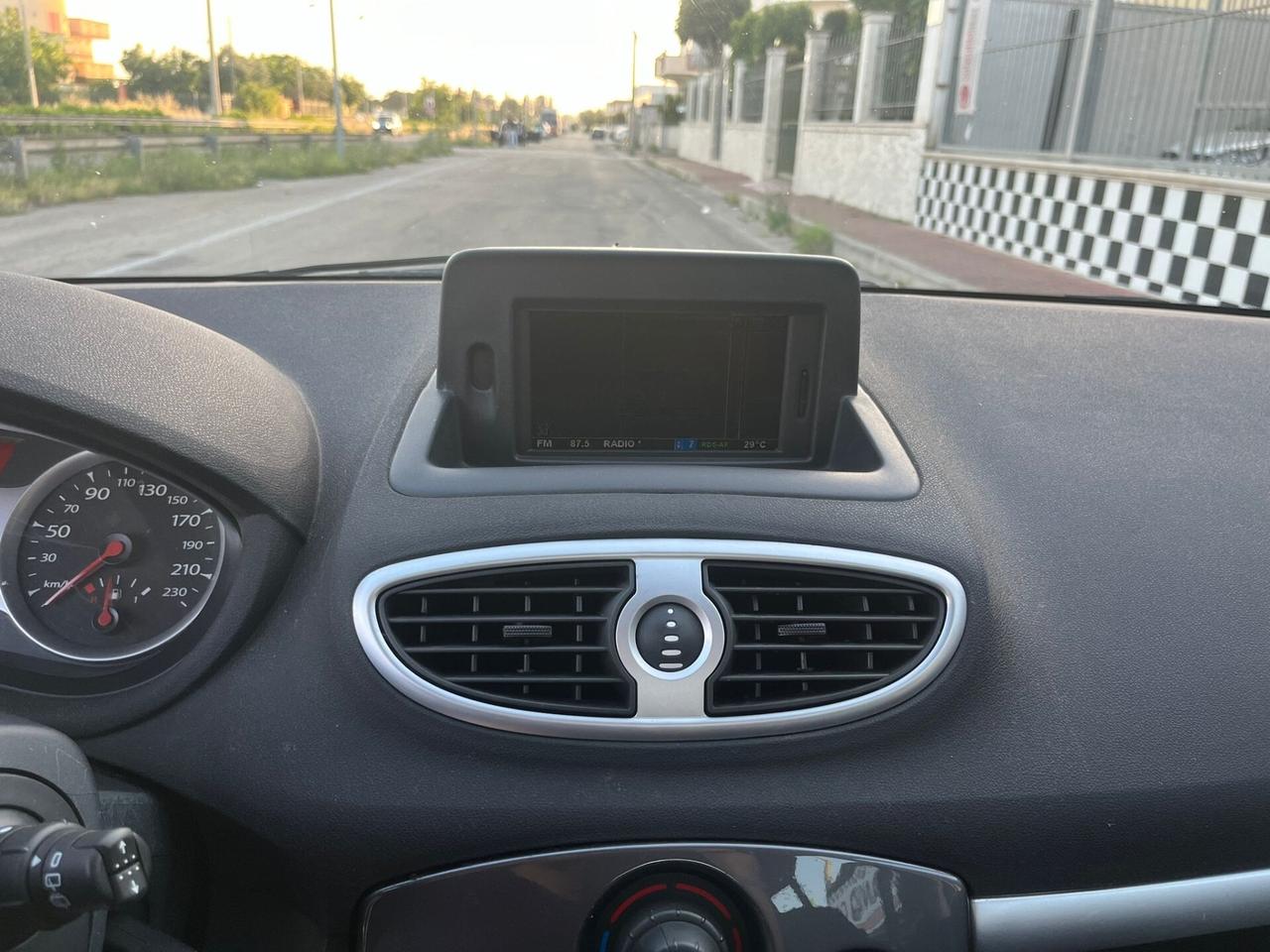 Renault Clio 1.2 5 porte GPL Dynamique 2012