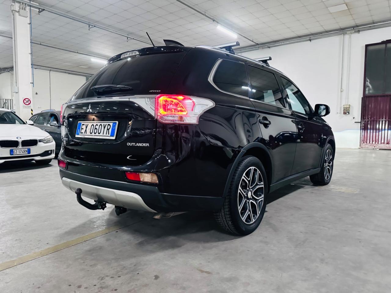 Mitsubishi Outlander 2.2 DI-D 4WD Intense