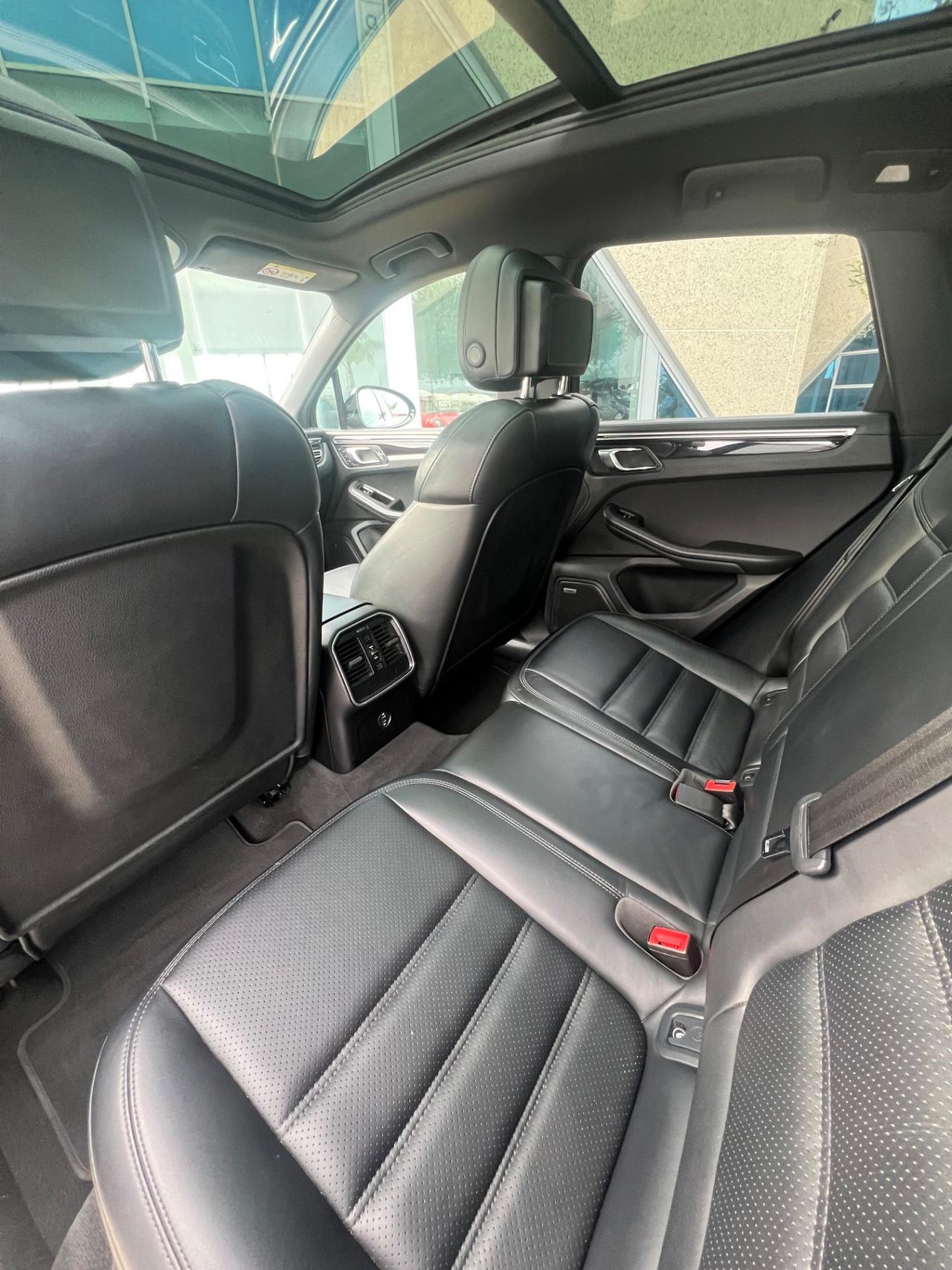 Porsche Macan 3.0 S 354cv pdk - Iva Esposta