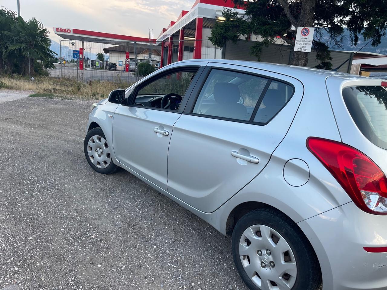 Hyundai i20 1.2 5p. Sound Edition SI NEOPATENTATI