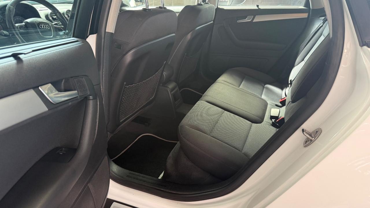 Audi A3 SPB 1.6 TDI 105 CV CR Ambition