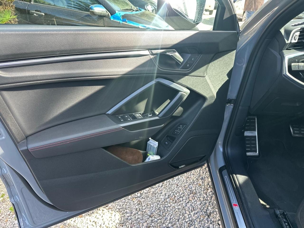 Audi Q3 SPB 40 TDI quattro S tronic Identity Black pano