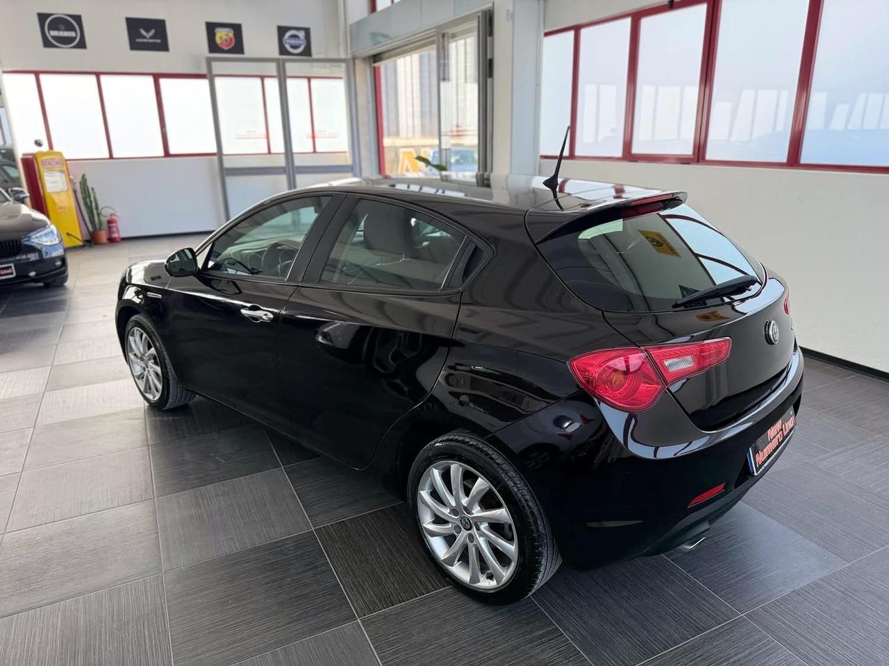 Alfa Romeo Giulietta 1.6 Mjt 120cv Distinctive 2017