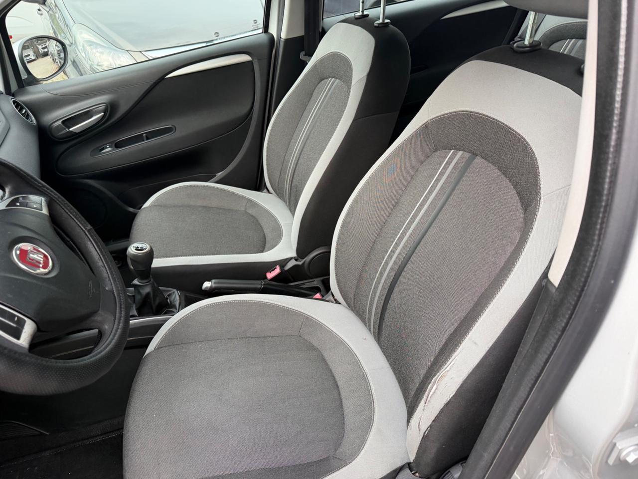 Fiat Punto 1.3 MJT 75 CV 5 porte Km Certificati