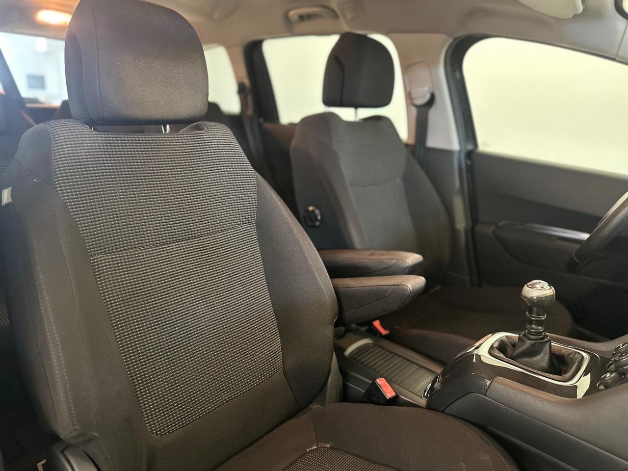Peugeot 5008 1.6 HDi 112CV Business 7 POSTI