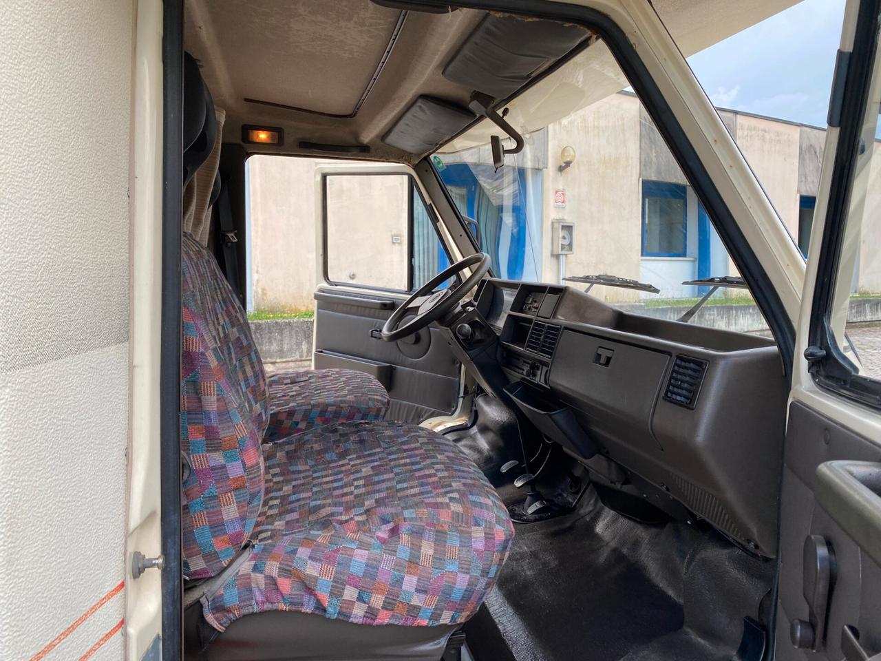Peugeot J5 Ducato 2.5D Globetrotter Dethleffs 5Posti