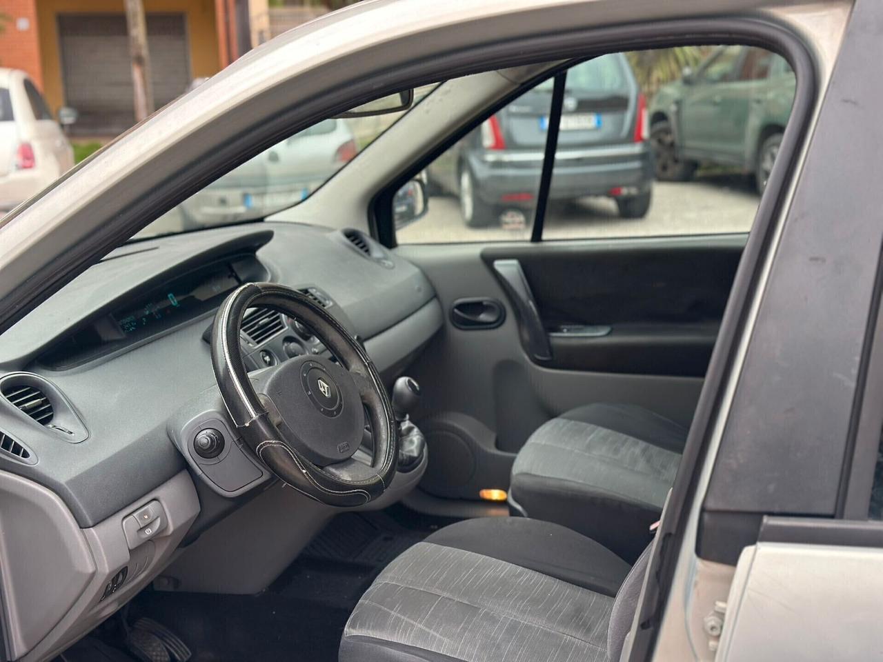 Renault Scenic Scénic 1.9 dCi Confort Dynamique