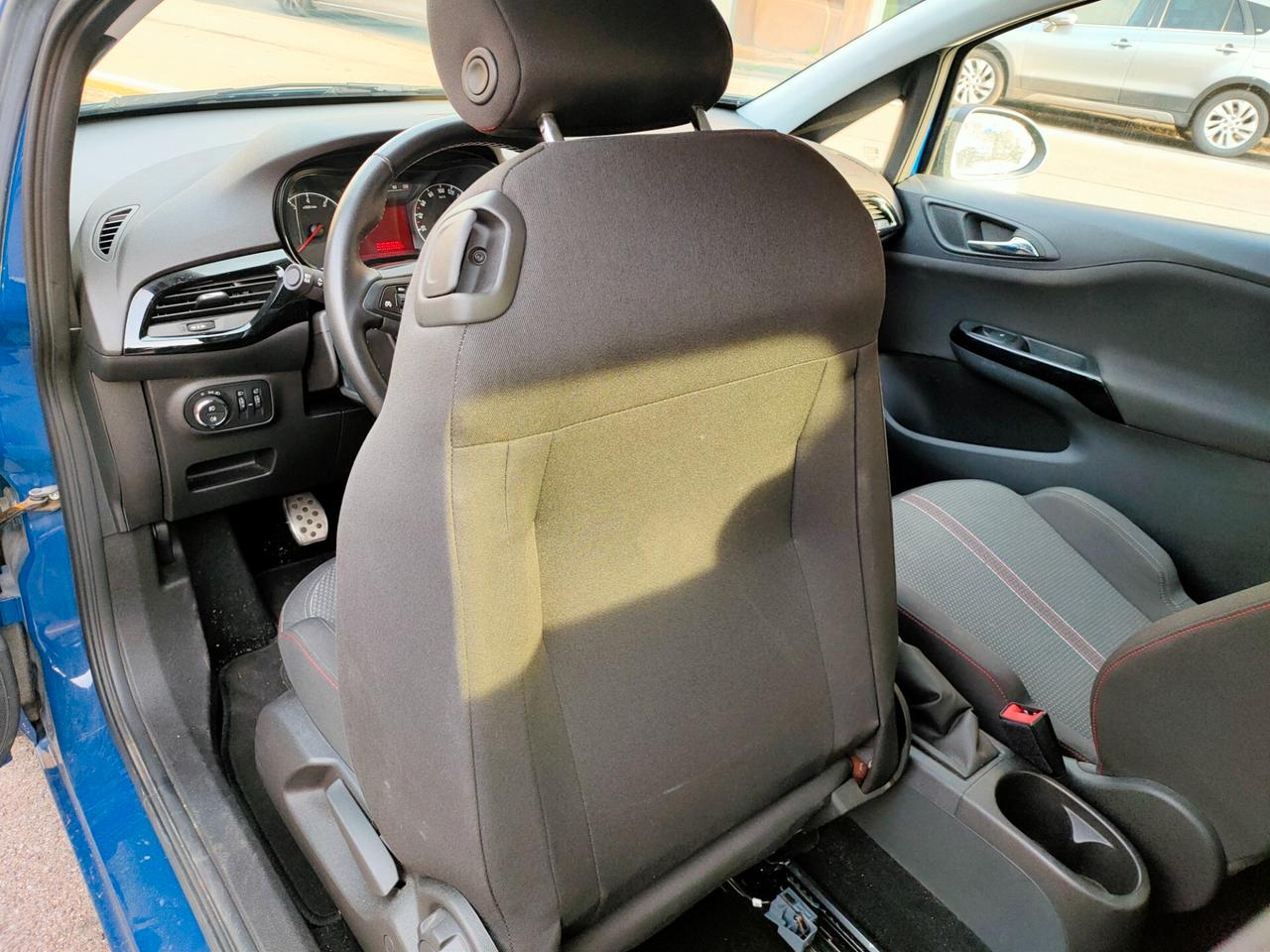 Opel Corsa 1.2 Coupé Black Edition Neopatentati