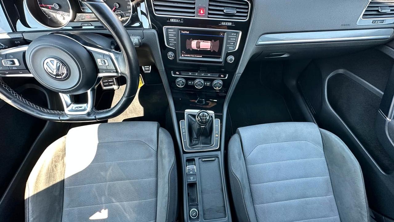 Volkswagen Golf 1.6 TDI 110 CV 5p. Sport R-LINE / KM CERTIFICATI