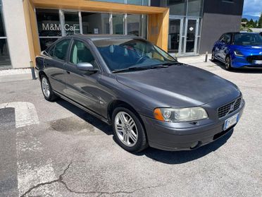 VOLVO - S60 - 2.4 D5 20V Momentum