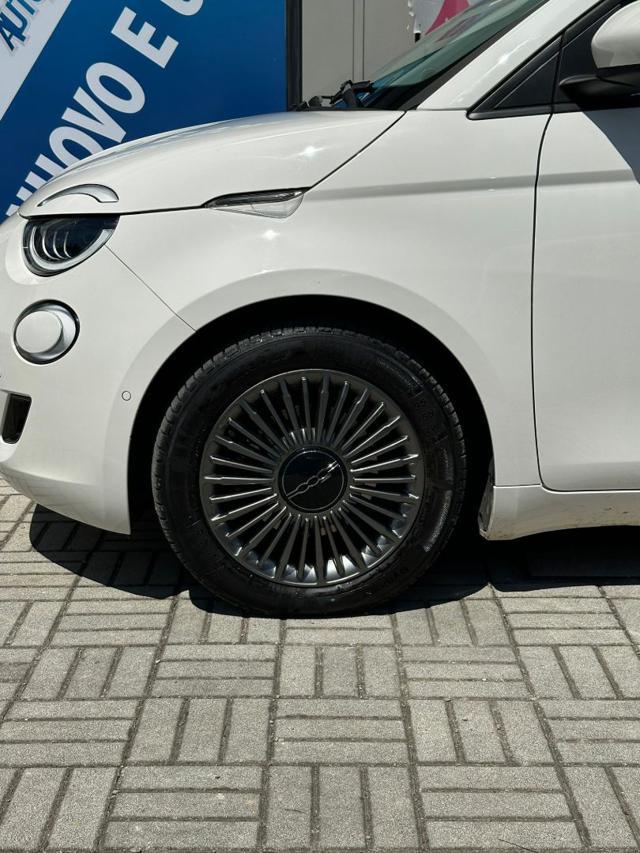 FIAT 500e Berlina 42 kWh Icon +