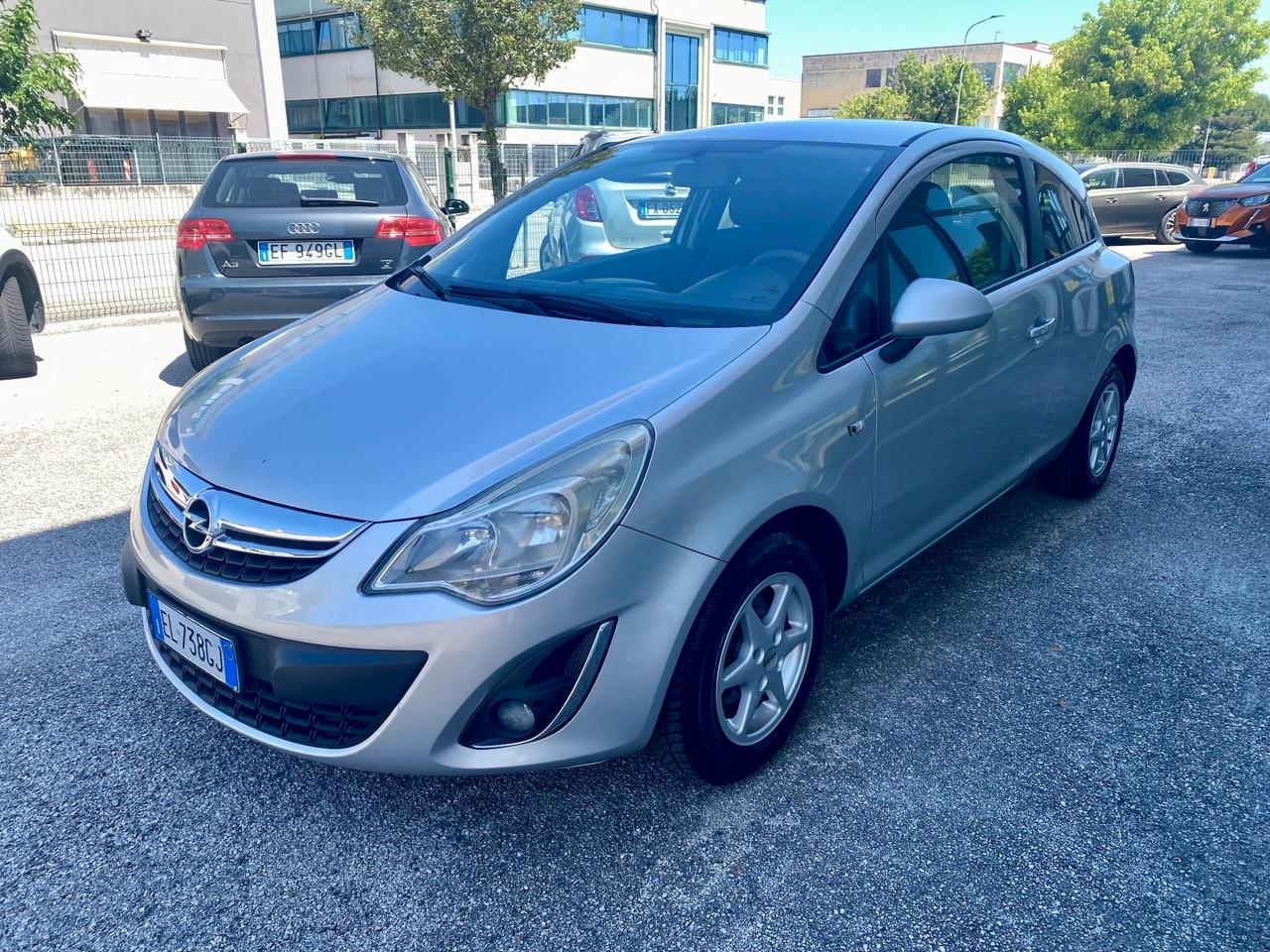 Opel Corsa 1.2 85CV 3 porte GPL - 2012