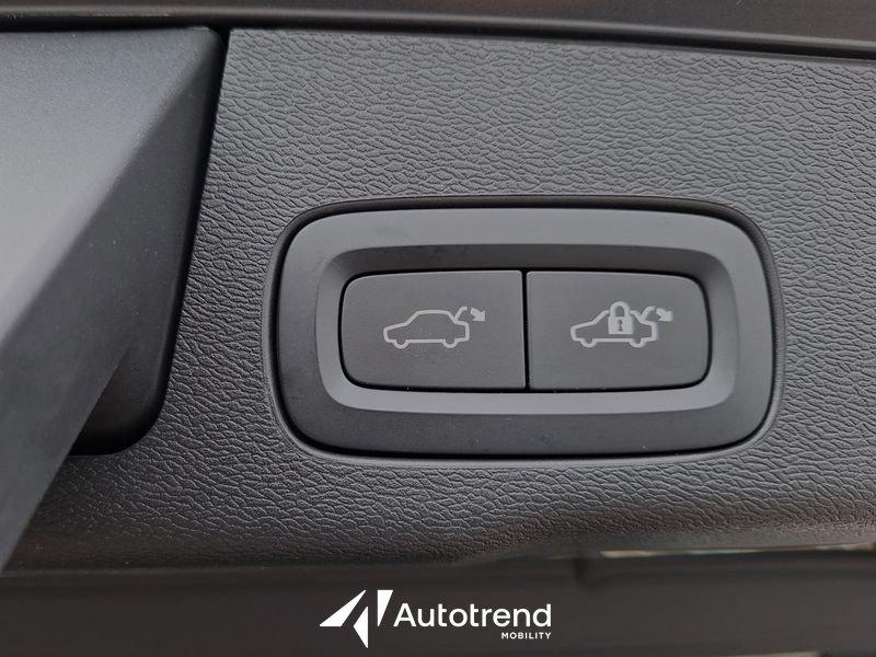 Volvo XC60 B4 197+14 CV Automatica Mild Hybrid Diesel Inscription