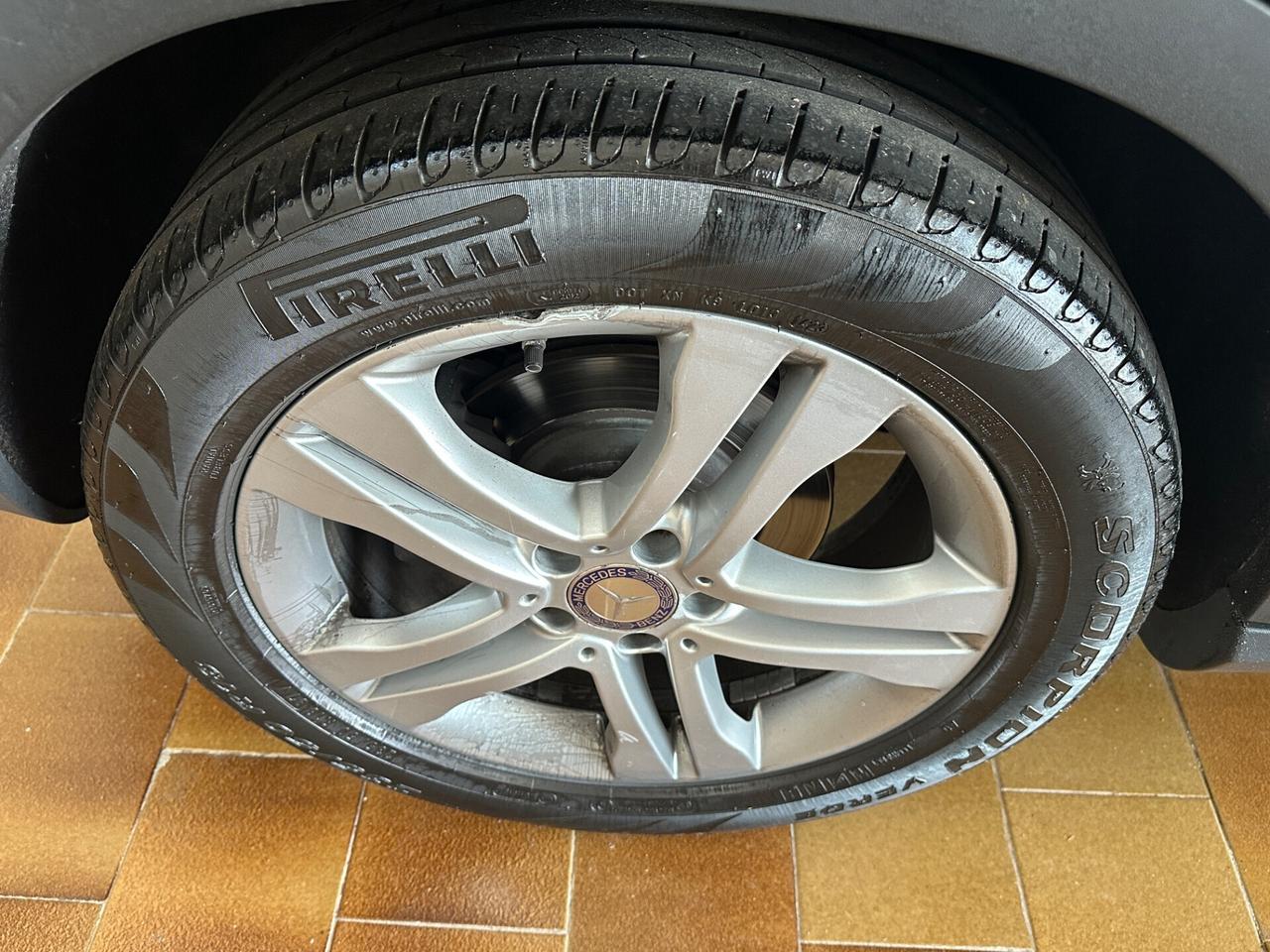 Mercedes-benz GLA 200 d 136 cv manuale