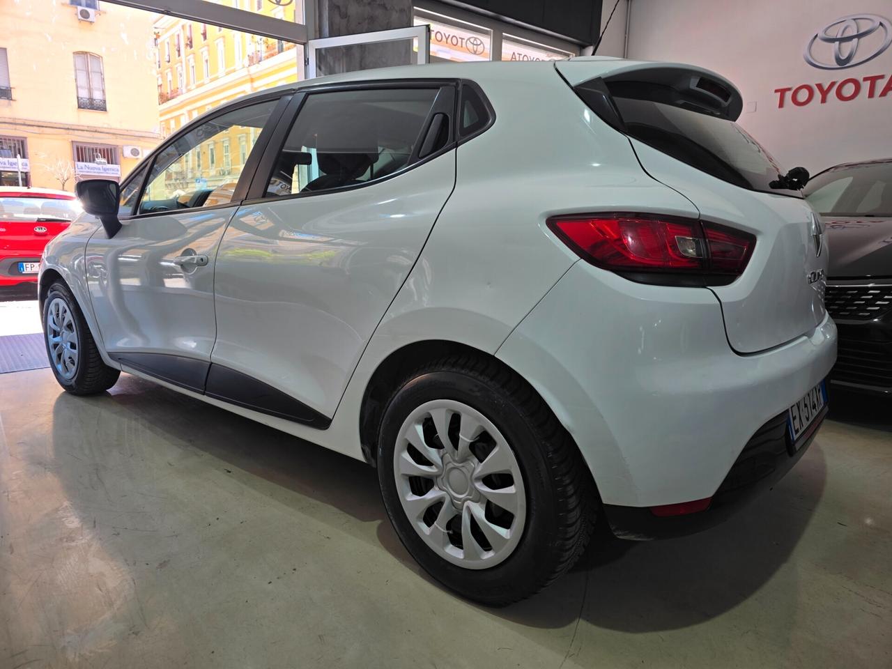 Renault Clio 1.2 NAVI 75cv Full Optional