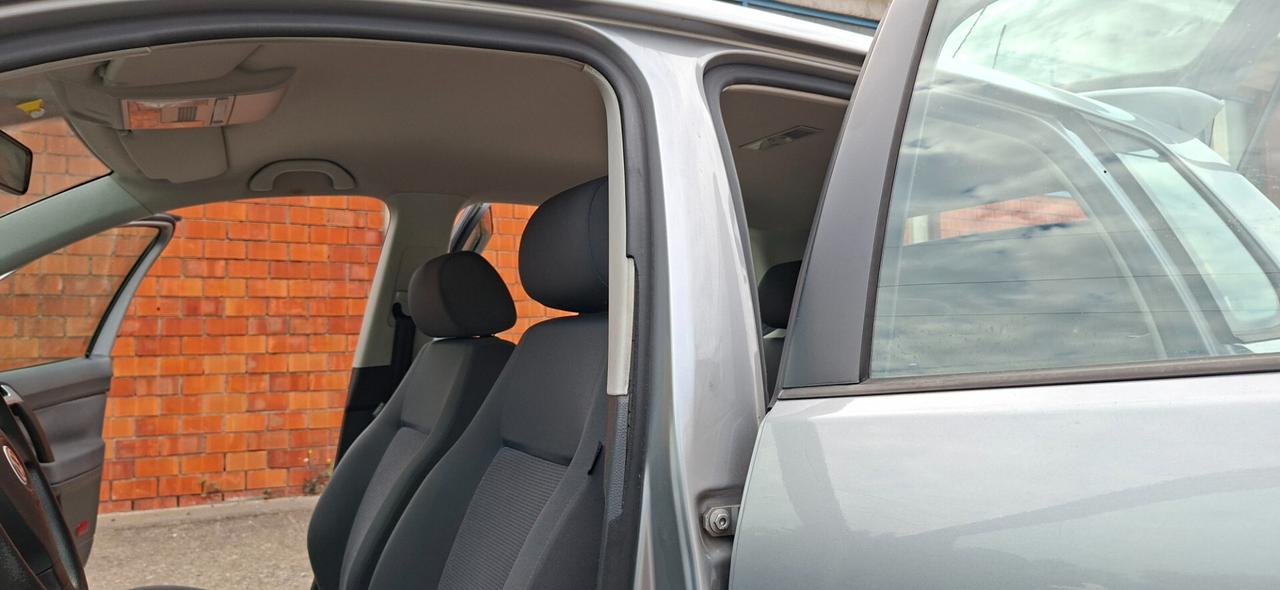 Polo 1.4/80CV 16V 5p. Comfortline X Neopatentati