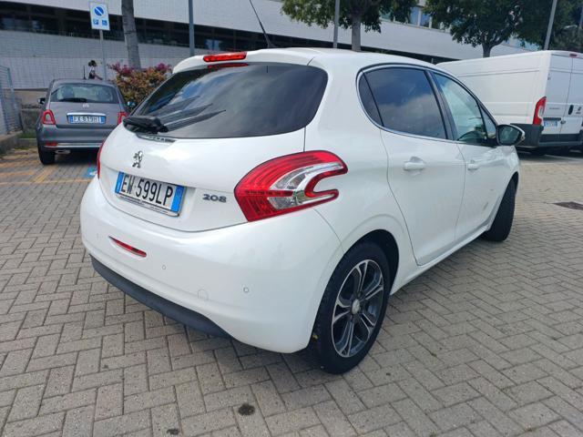 PEUGEOT 208 1° serie PureTech 82 5 porte Allure