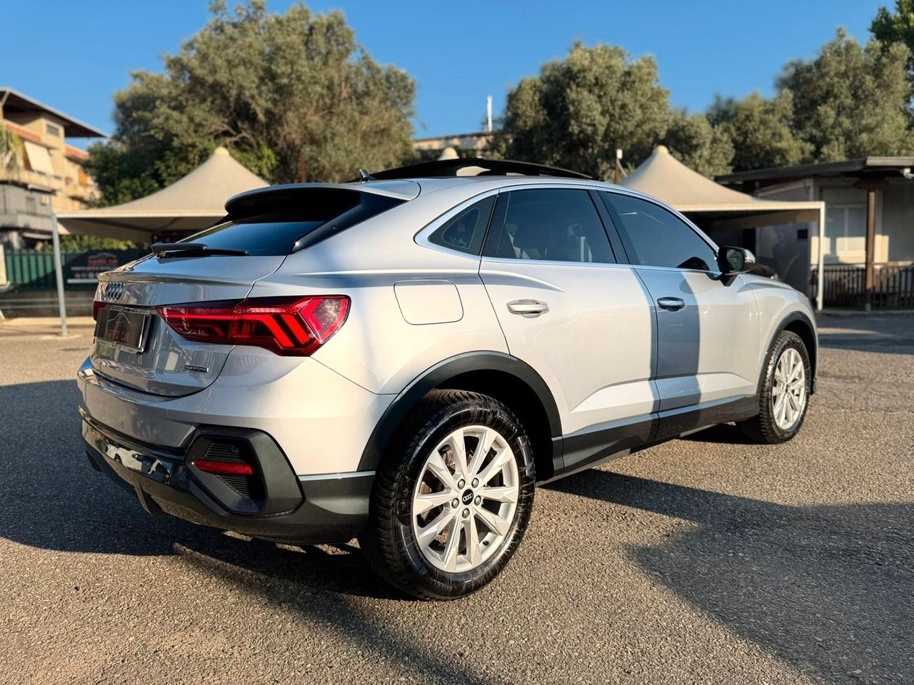 Audi Q3 35 TDI quattro S tronic Business Advanced TETTO