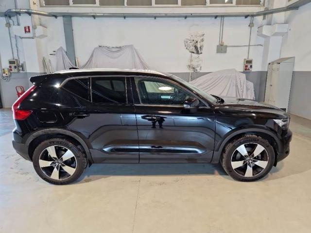 VOLVO XC40 D3 AWD Geartronic Momentum