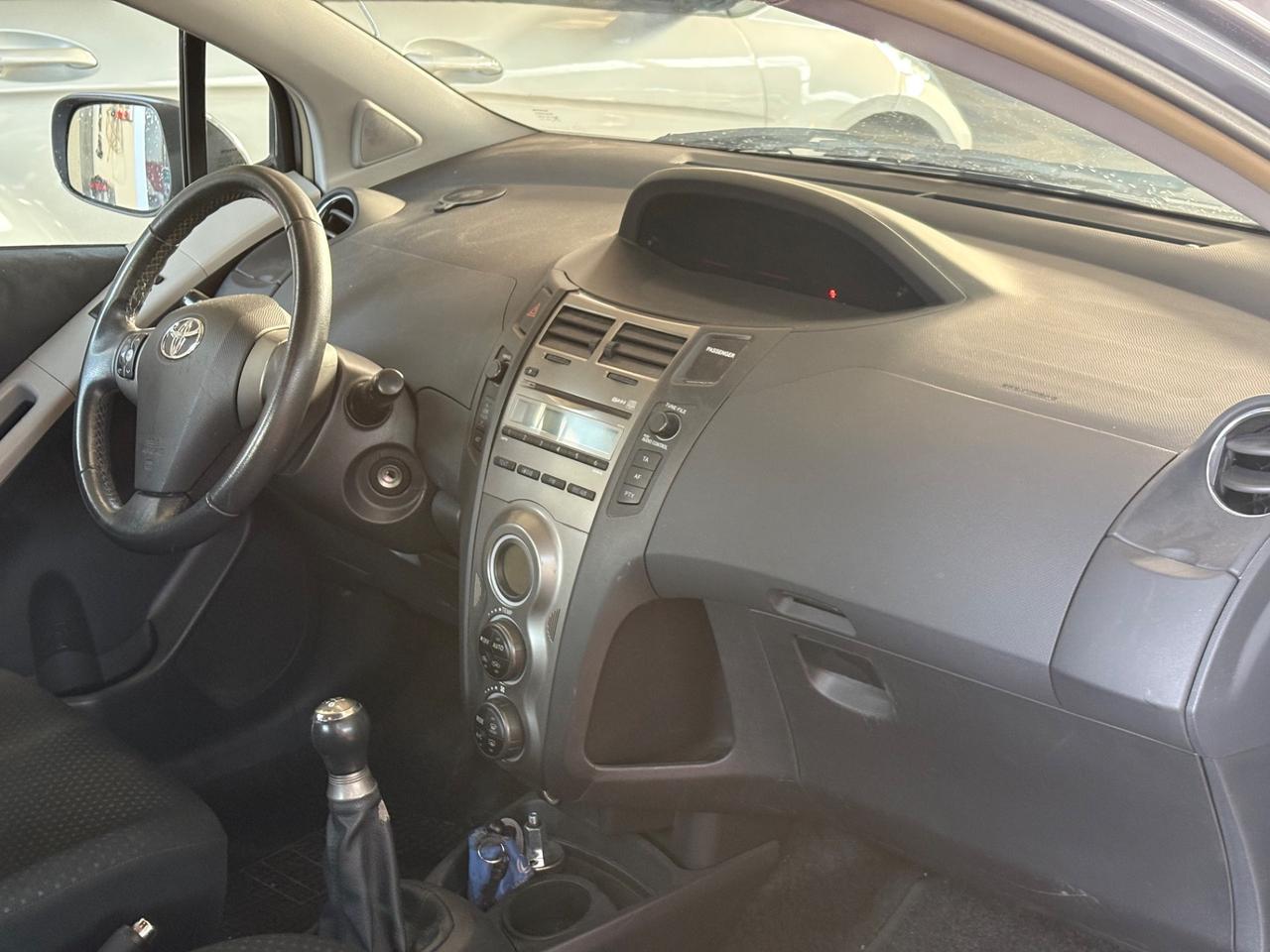Toyota Yaris 1.0 5 porte Sol GPL