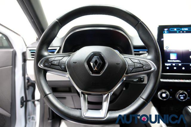RENAULT Clio FULL HYBRID E-TECH 140 CV 5PORTE INTENS NEOPATENTI