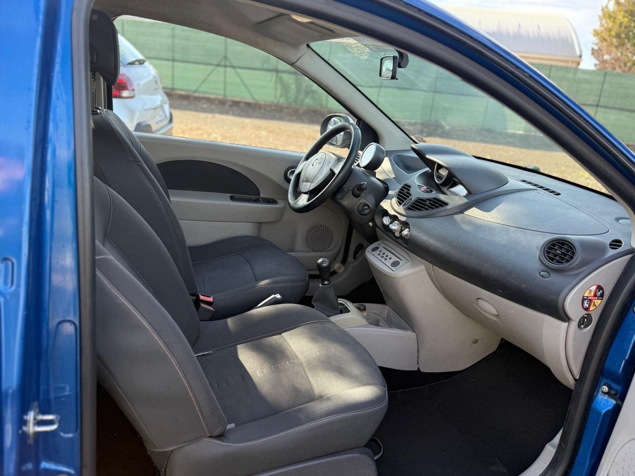 Renault Twingo 1.5 dCi 65CV Initiale