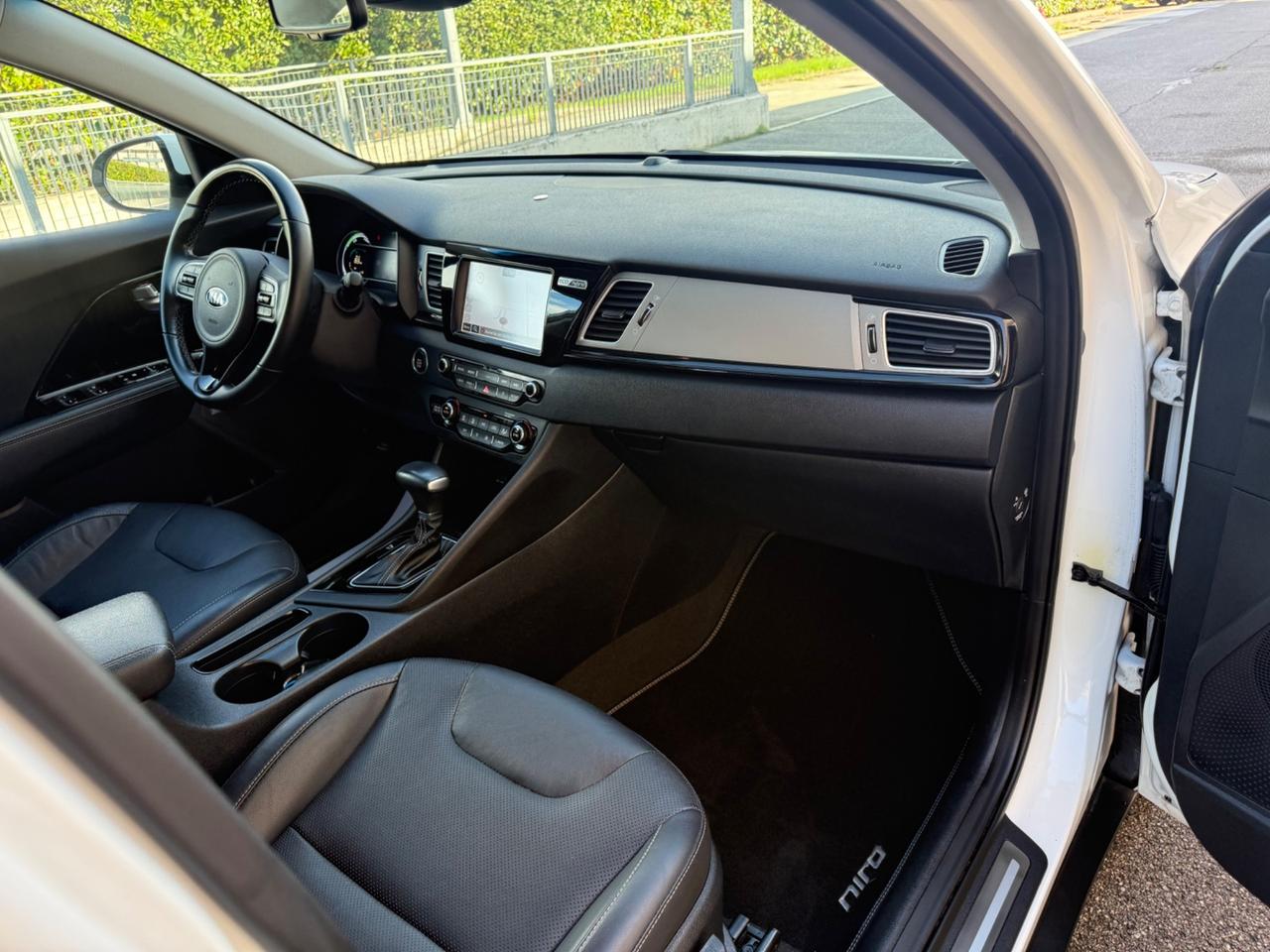 Kia Niro 1.6 GDi DCT HEV Urban..Automatica..