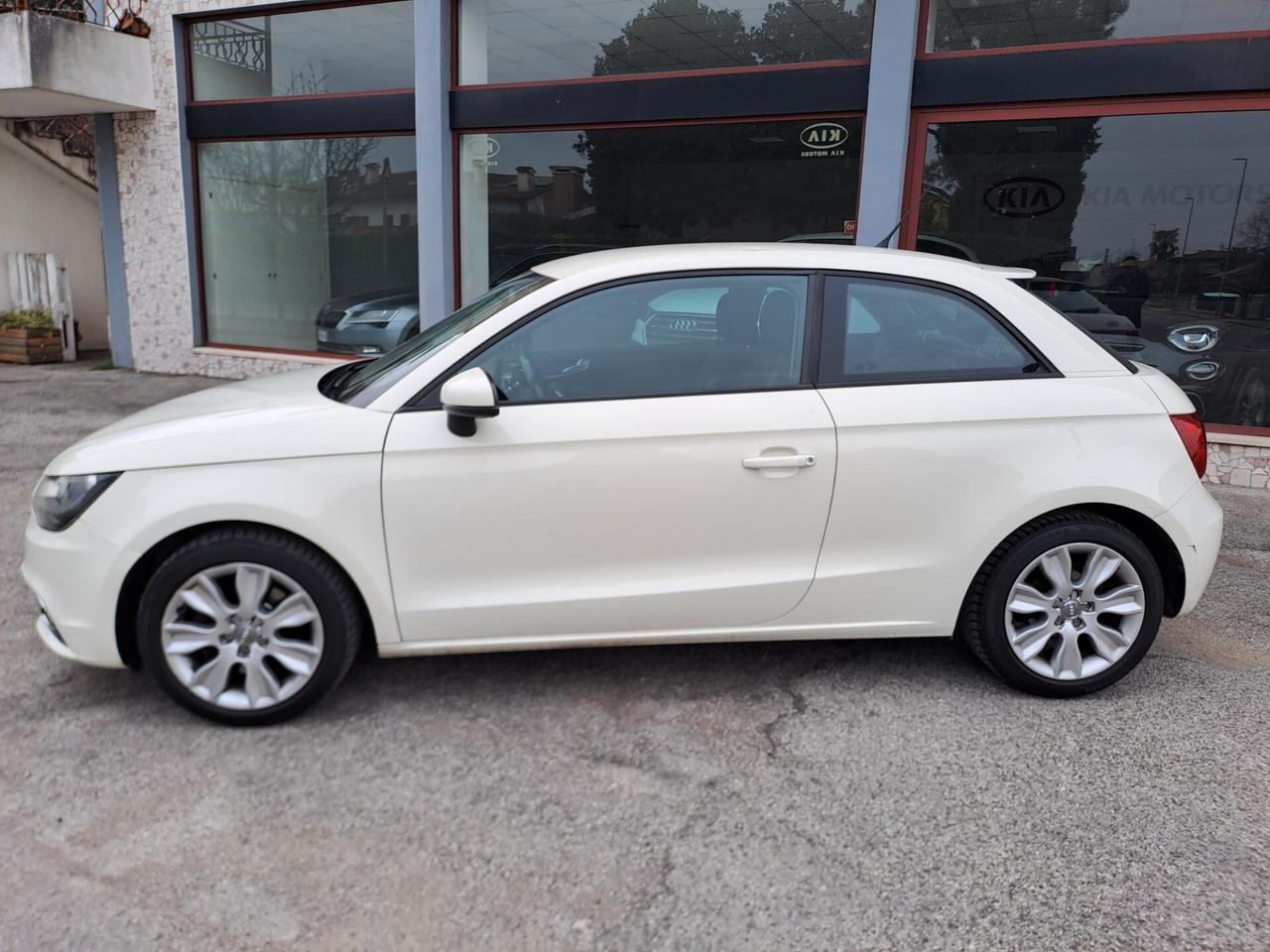 Audi A1 1.6 TDI 105 CV Attraction