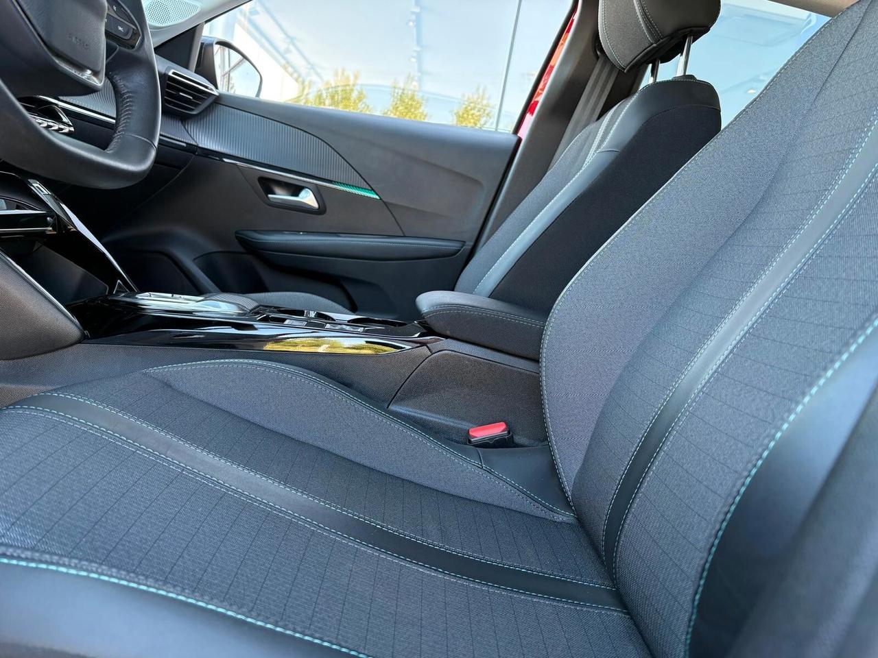 Peugeot 208 ALLURE motore elettrico 136 cv SPOTICAR