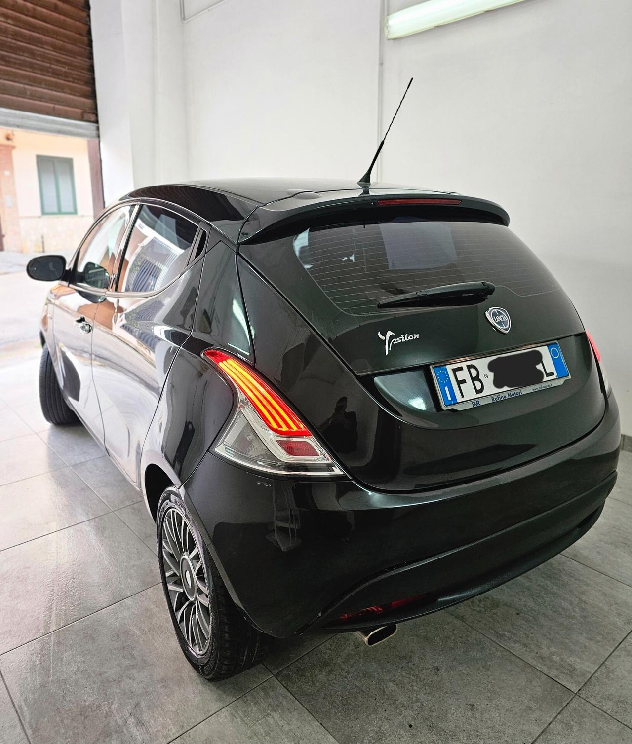 Lancia Ypsilon 1.2 69 CV 5 porte Platinum S&S