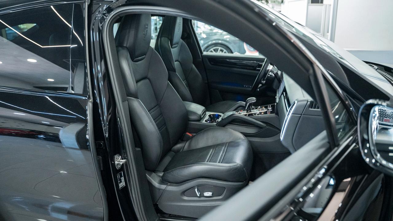 Porsche Cayenne COUPE 3.0 E-HYBRID TIPTRONIC 21" TETTO PANORAMICO PACK CHRONO BOSE SEDILI SCARICHI S